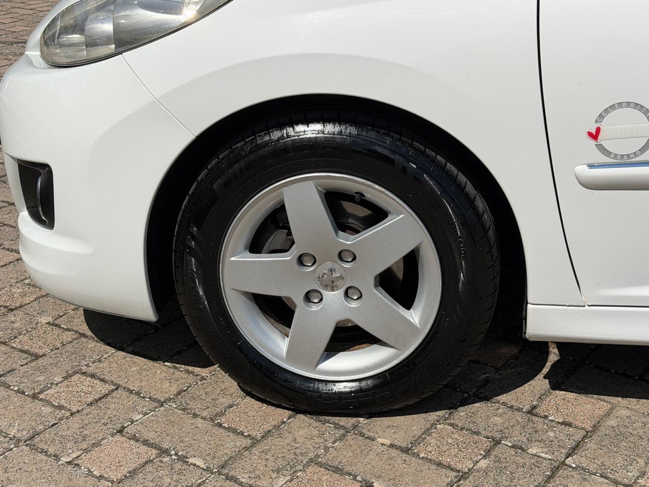 Peugeot 207 1.4 HDi 70CV 5p. Allure