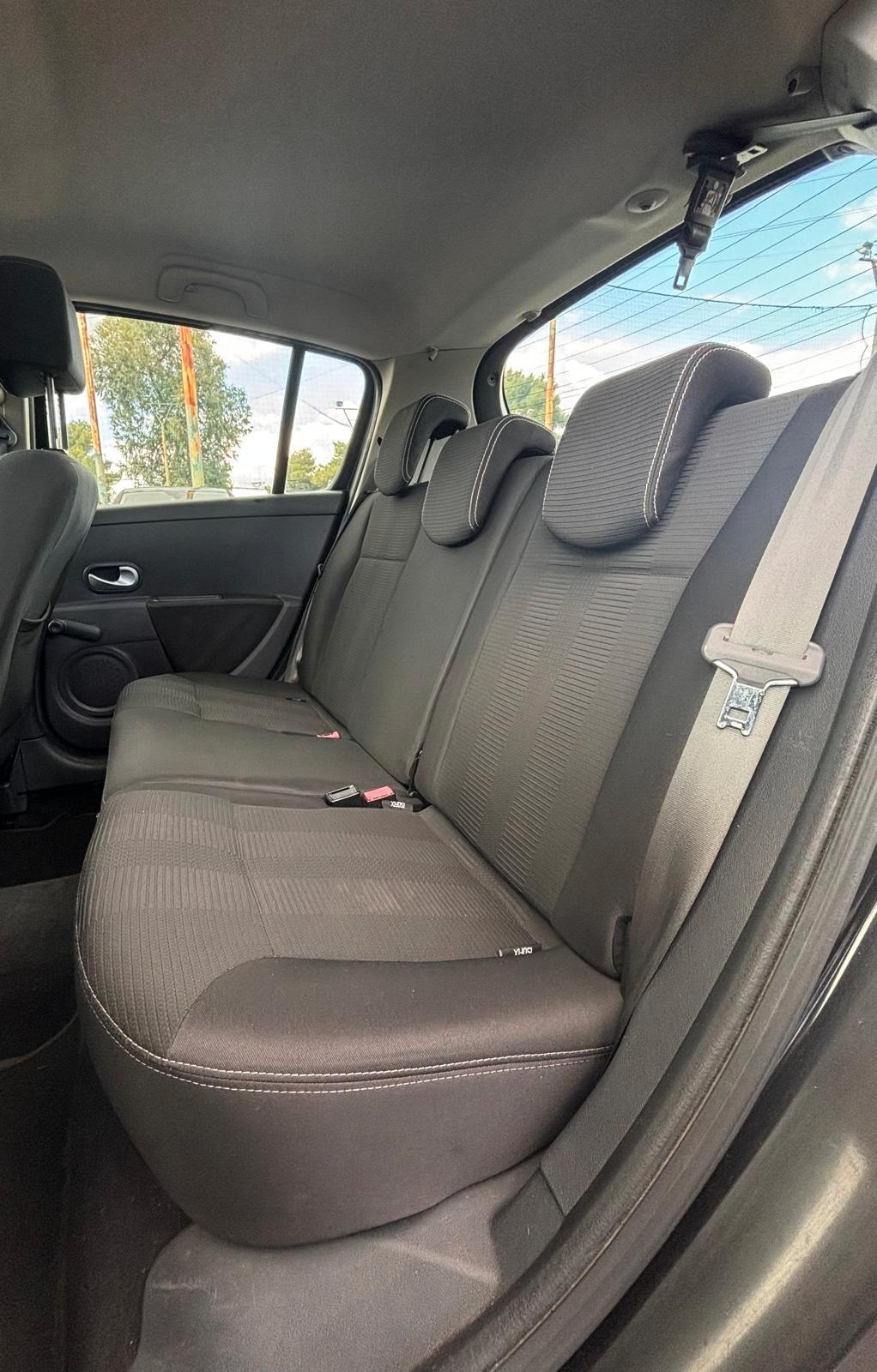 Renault Clio 1.2 16V 5 porte Luxe