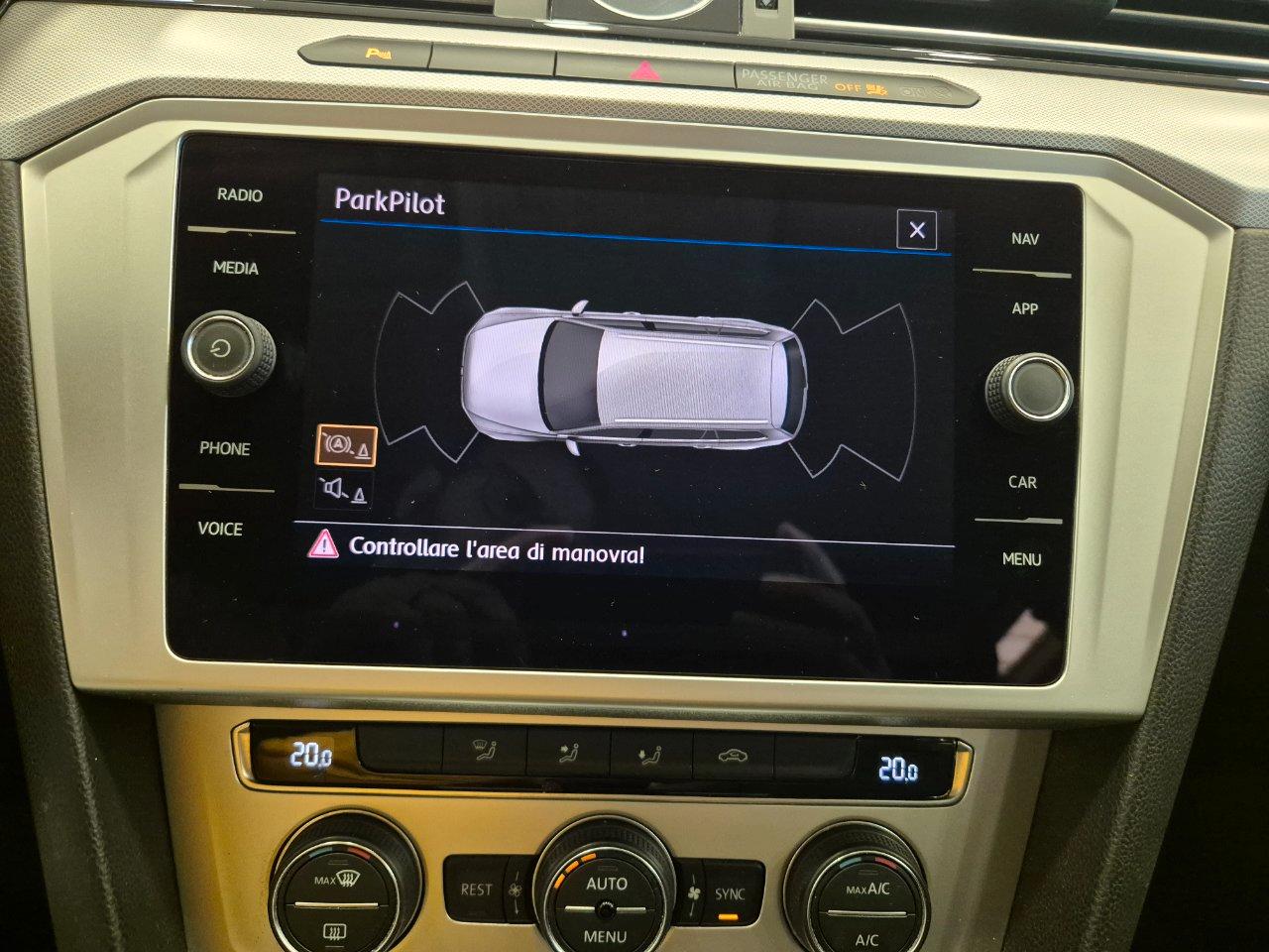 Volkswagen Passat Variant 1.6 tdi Business 120cv - NEOPATENTATI - ACC/Lim - Carplay - Sens. Park.