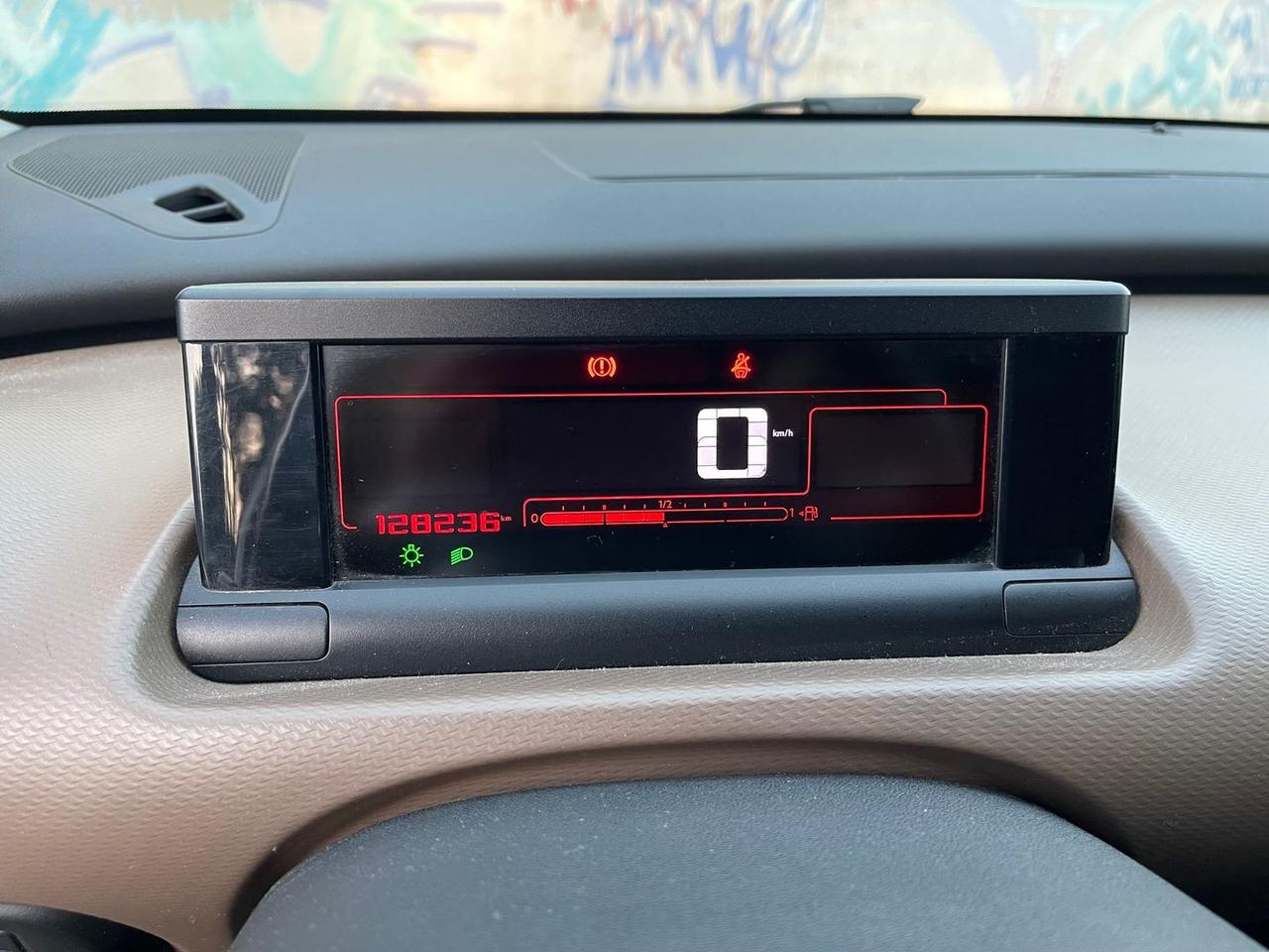 Citroen C4 Cactus 1.6 Blue HDi 100 Shine #12127