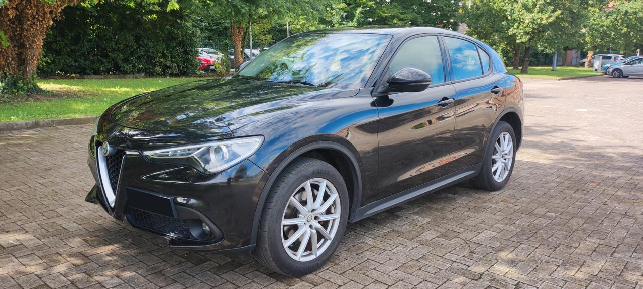 Alfa Romeo Stelvio 2.2 Turbodiesel 180 CV AT8 Q4 BUSINESS