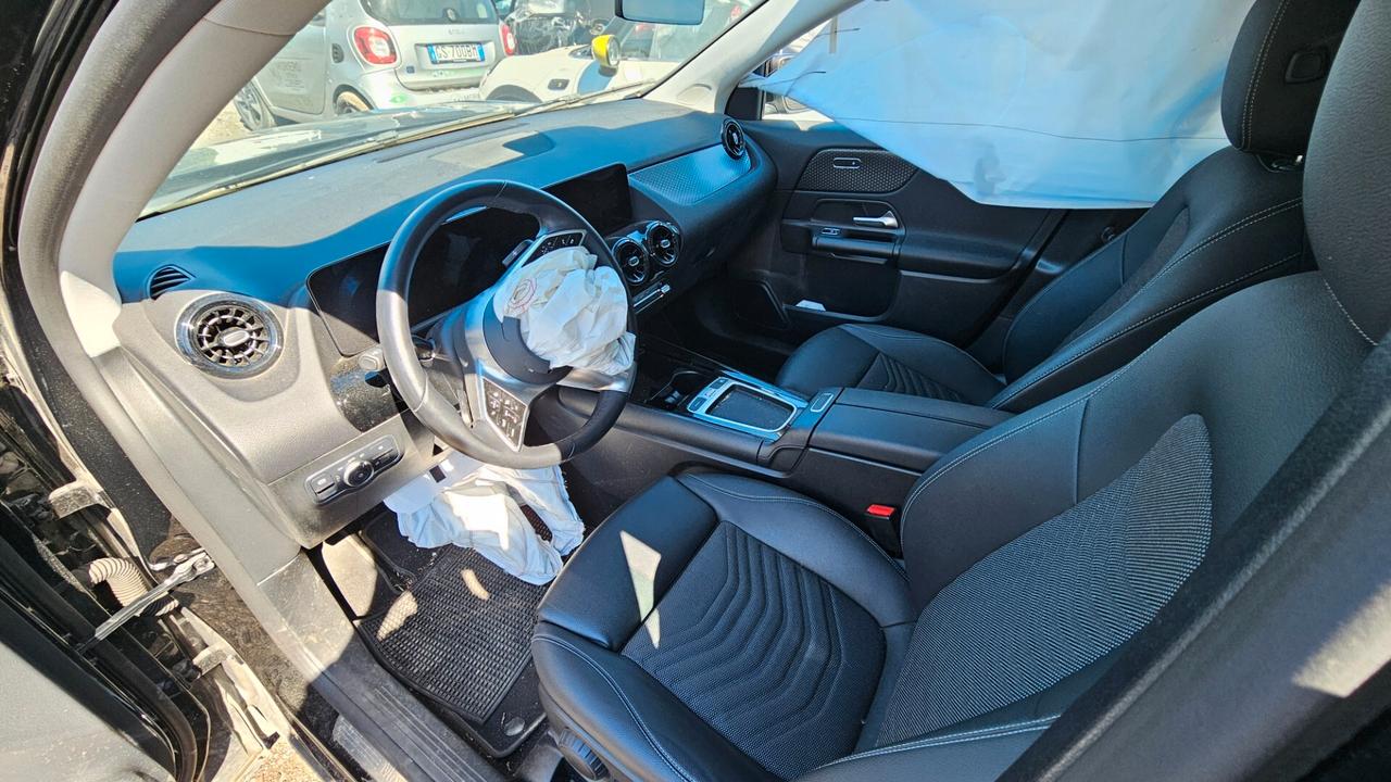 SINISTRATA Mercedes-benz GLA 180 d Automatic Executive