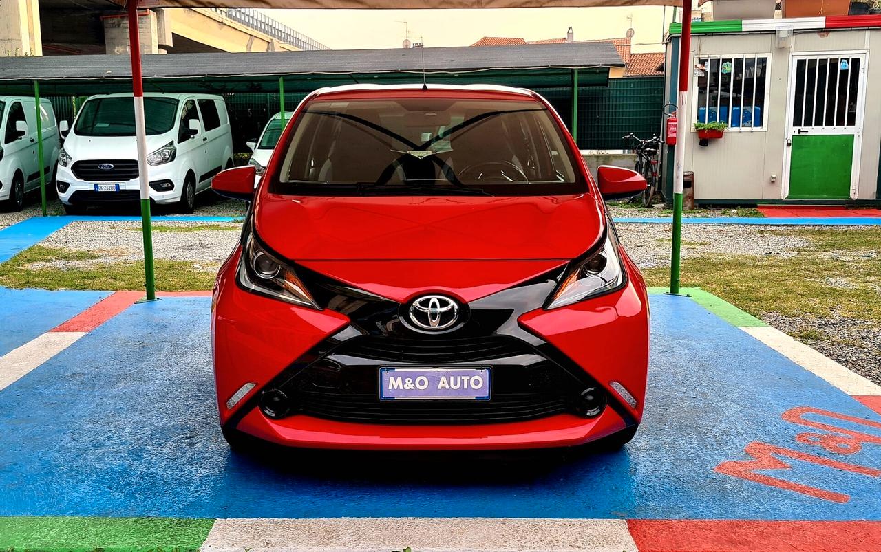 TOYOTA AYGO 1.0 BENZINA KM 76 MILA OK NEOPATENTATI