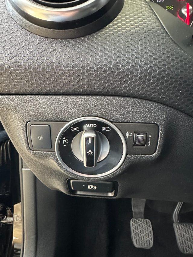 MERCEDES-BENZ A 180 d Sport - 18" - Telecamera - Carplay