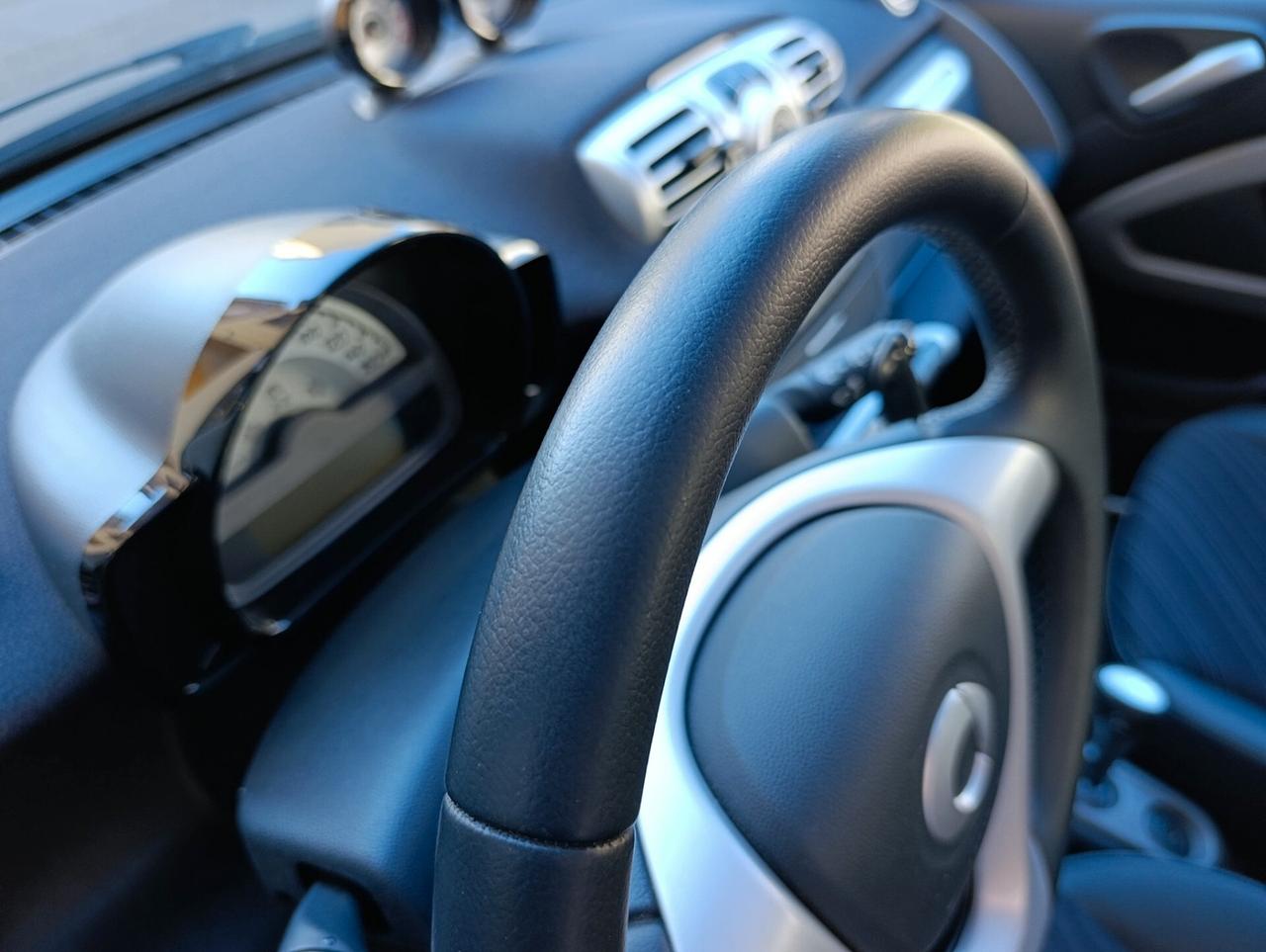 Smart ForTwo 1.0 71cv MHD coupé pulse Servosterzo