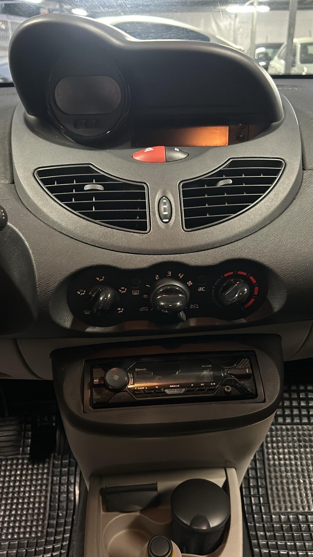 Renault Twingo 1.2 benzina 8V Le Iene 2009
