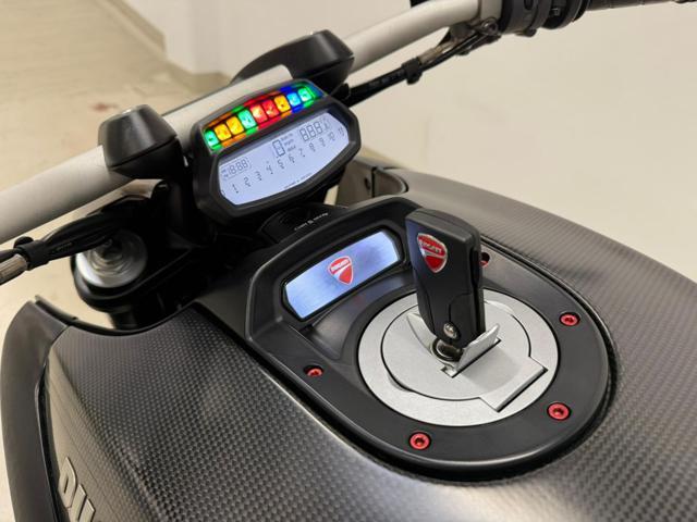 DUCATI Diavel CARBON