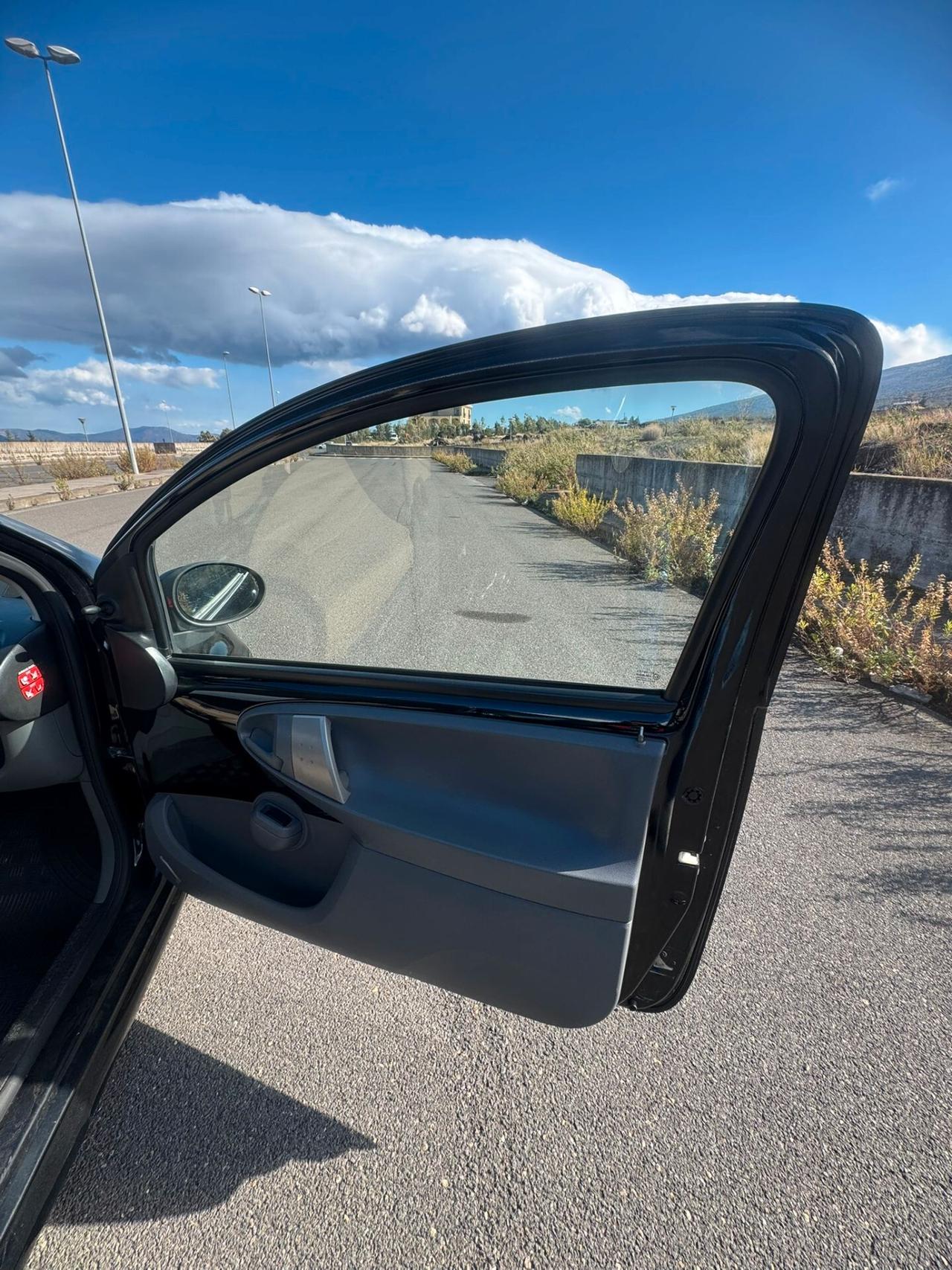 Peugeot 107 1.4 HDi 3p. Sweet Years