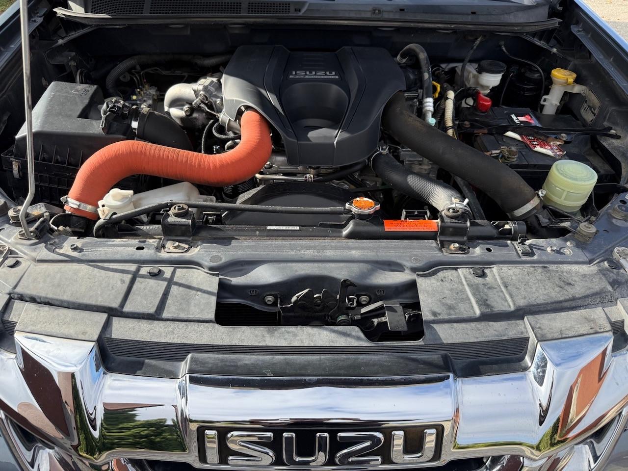 Isuzu D-Max 2.5 LS Quasar KM 79.000