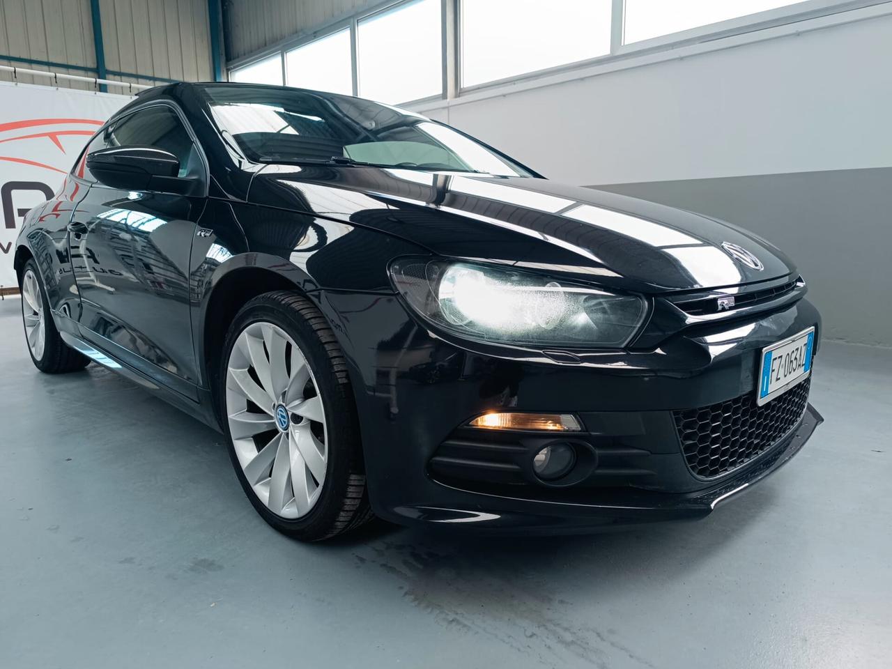 Volkswagen Scirocco 2.0 TDI 170cv R-LINE