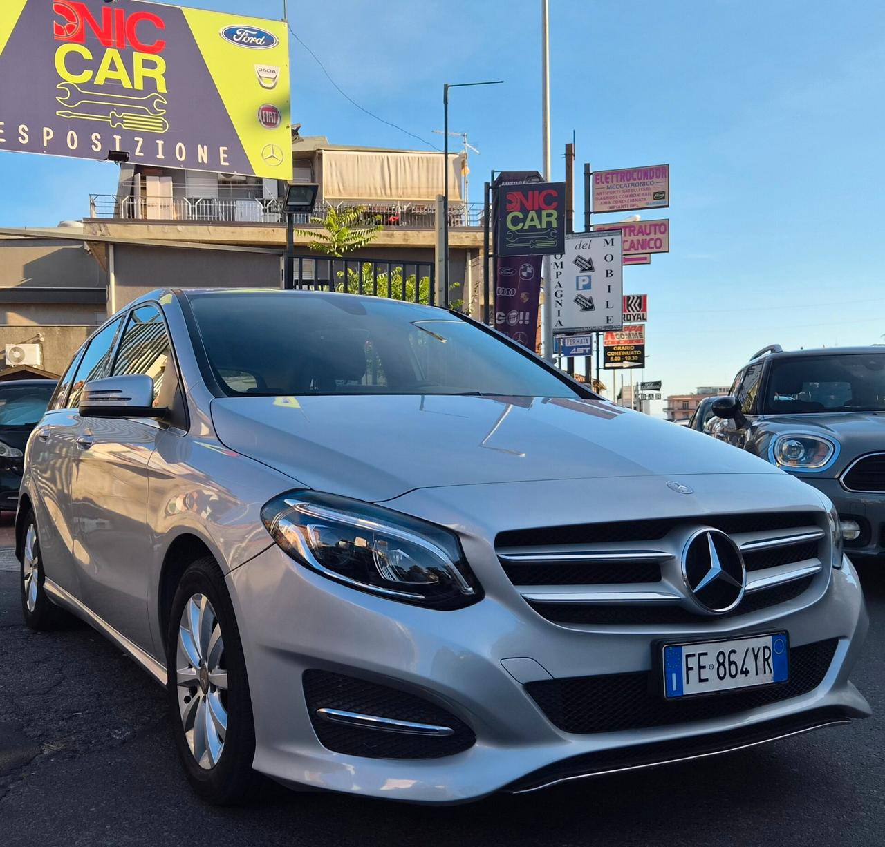 Mercedes-benz B 180 d Premium