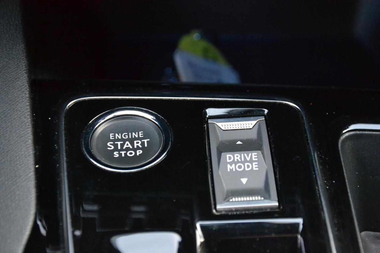 Peugeot 5008 1.5 HDi 130CV EAT8 ALLURE PELLE+RCAM+NAVI+FULL LED