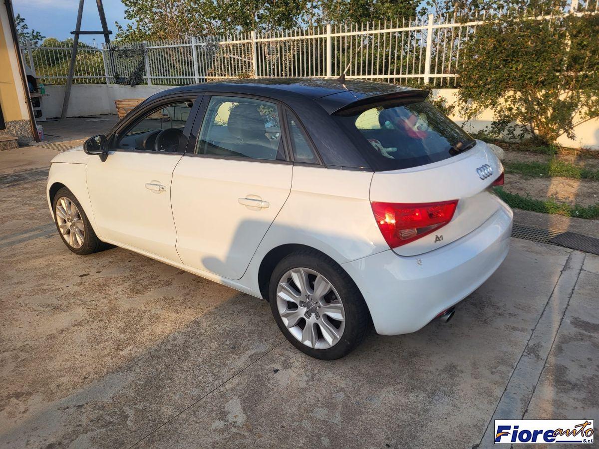 AUDI - A1 Sportback - 1.6 TDI S tronic S line edition
