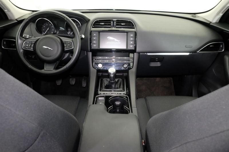 Jaguar F-Pace 2015 Diesel 2.0d i4 Pure awd 180cv my18