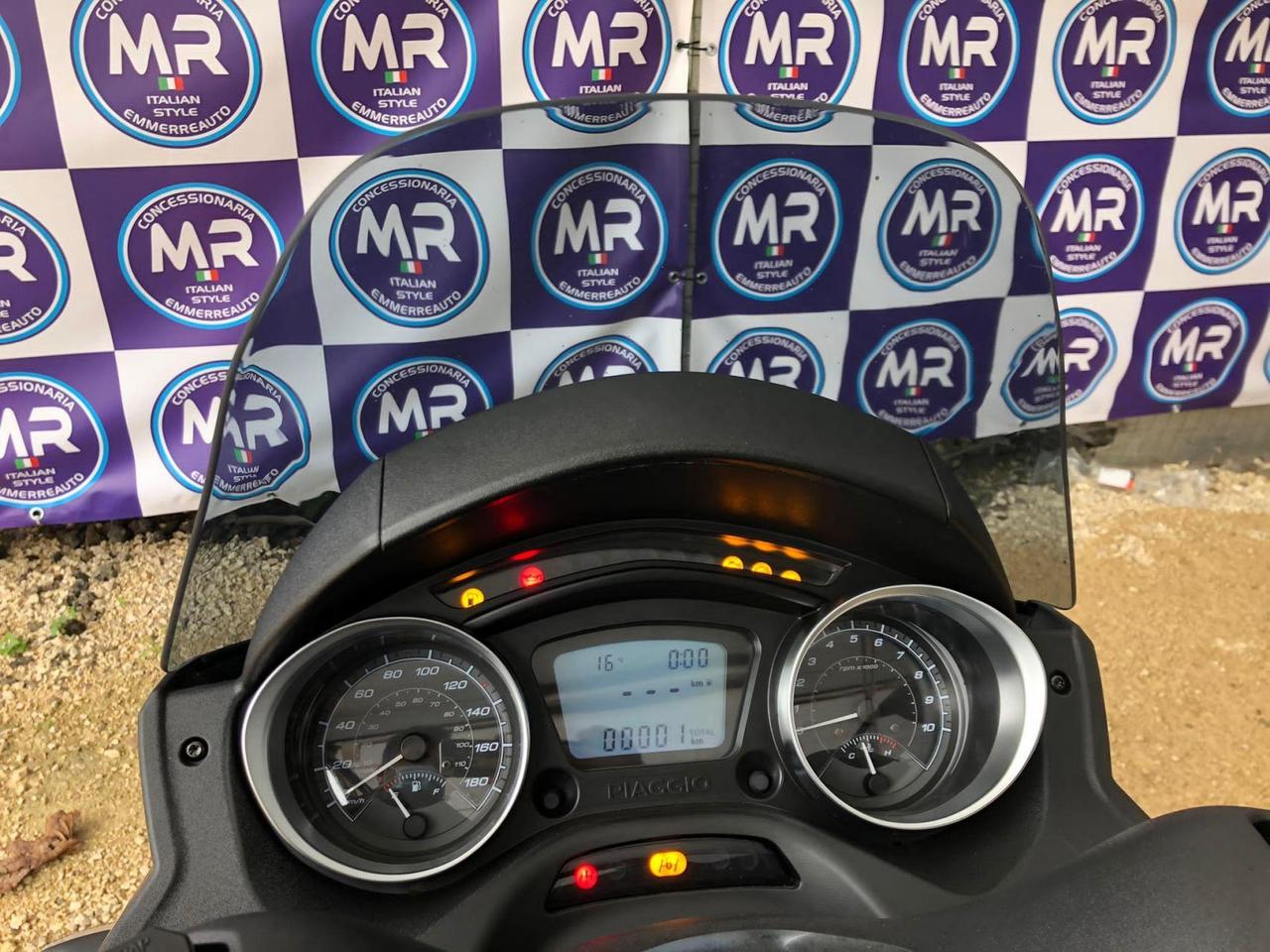 Piaggio MP3 300 NUOVO