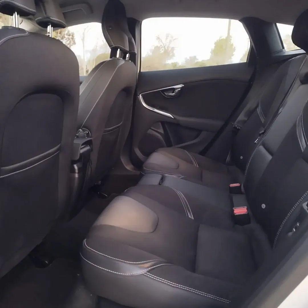 Volvo V40 D2 1.6 Summum