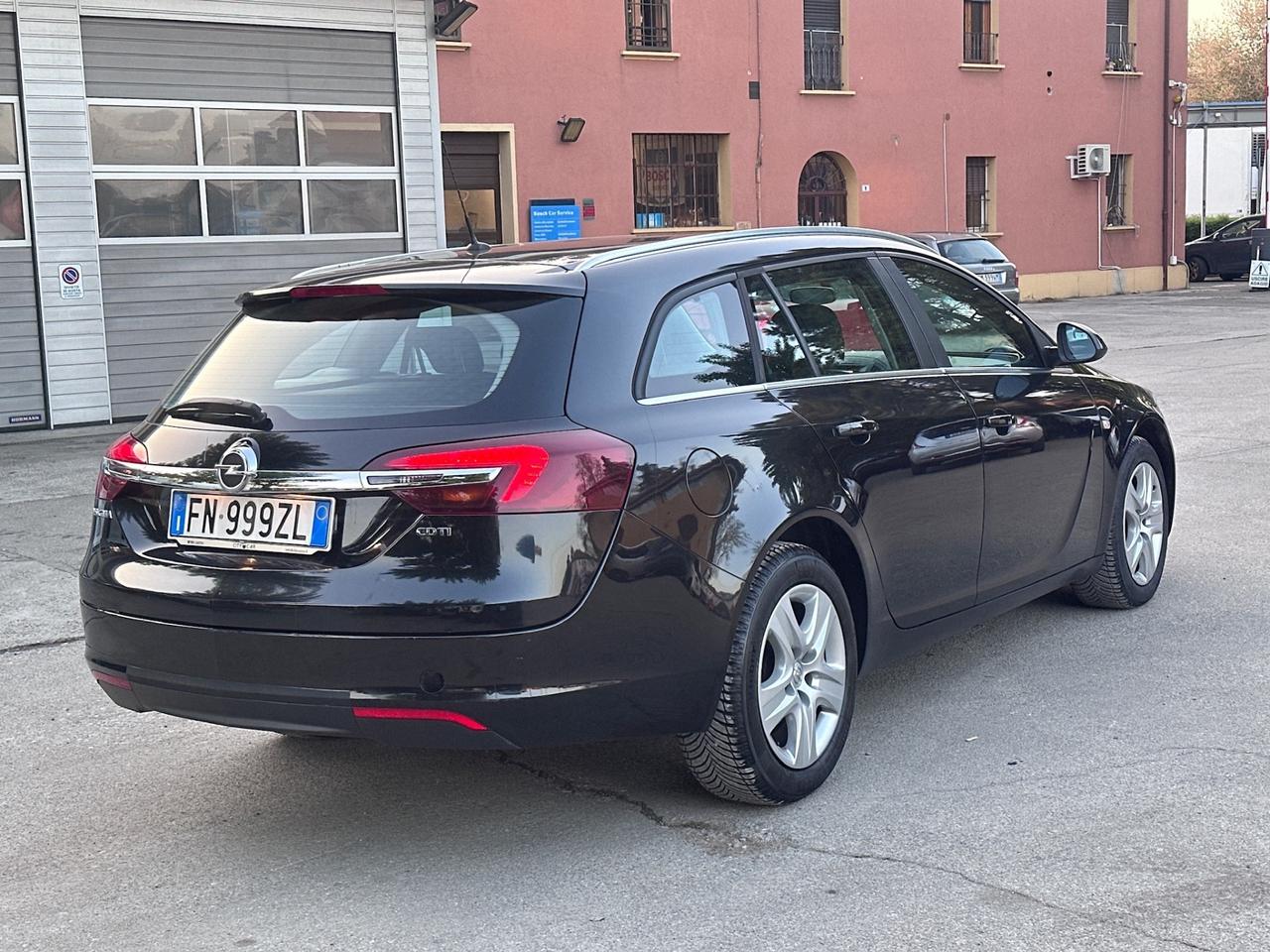 Opel Insignia 1.6 CDTI Start&Stop Sports Tourer Cosmo