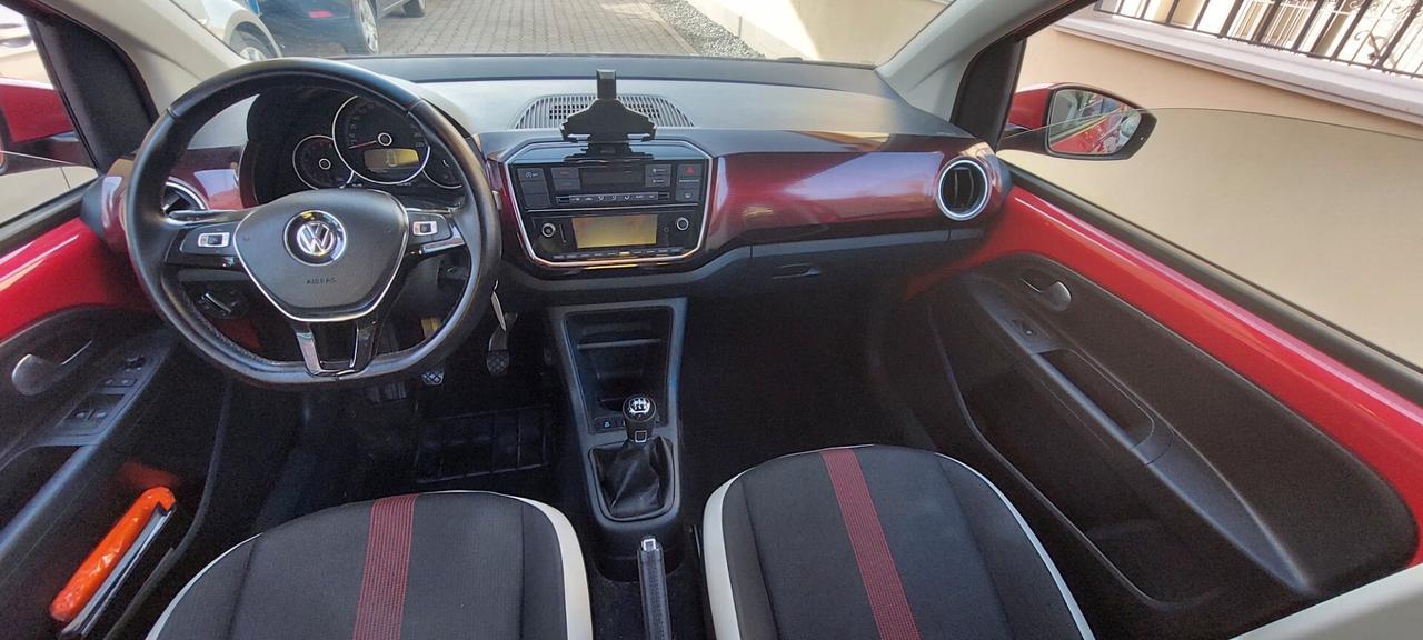 VOLKSWAGEN UP BENZINA/METANO DI SERIE TELEFONO LEGA PELLE SENSORI IMPECCABILE
