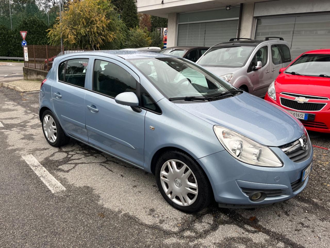 Opel Corsa 1.2 5 porte Club