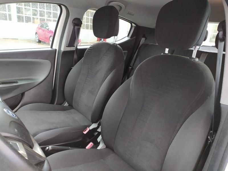 Lancia Ypsilon 1.2 69 CV 5p Gold Finanziato