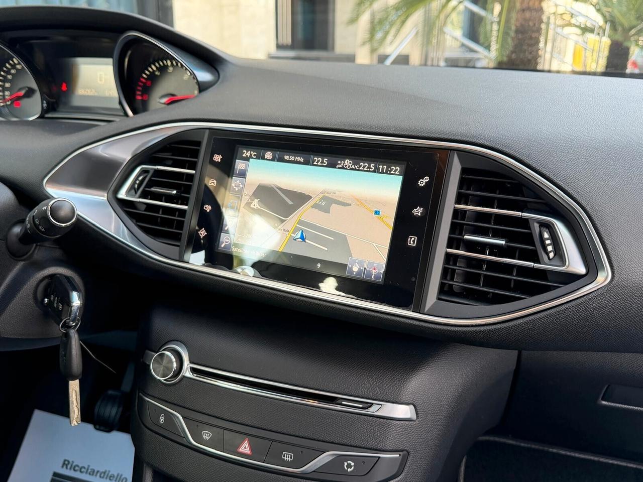 Peugeot 308 1.6 BlueHDi 100 S&S SW Allure