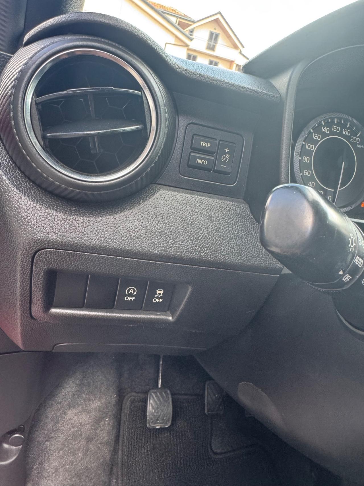 Suzuki Ignis 1.2 Hybrid Top