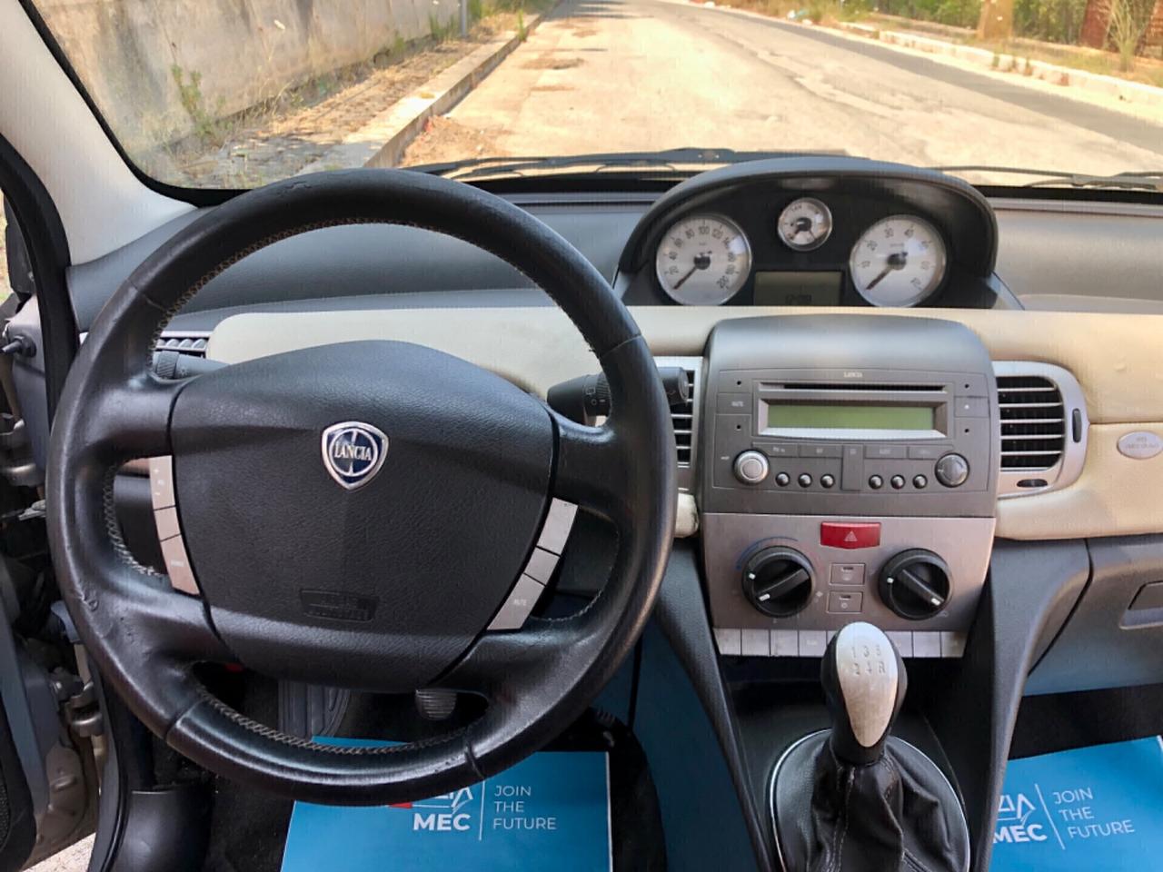 Lancia Ypsilon 1.3 MULTIJET 90 CV Sport MomoDesign