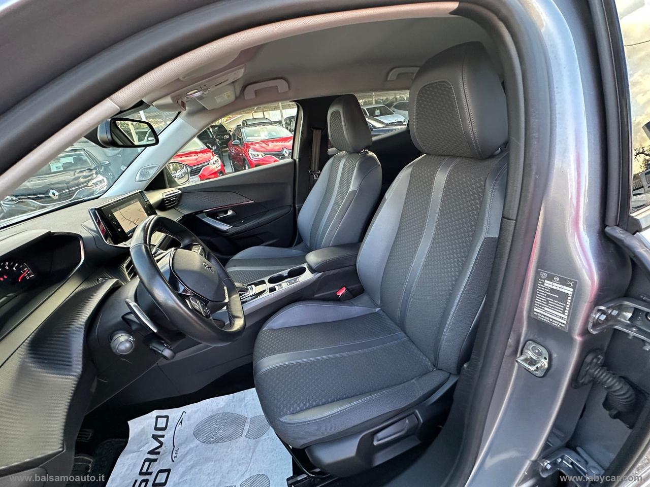 PEUGEOT 2008 BlueHDi 130 S&S EAT8 Allure Navi P.