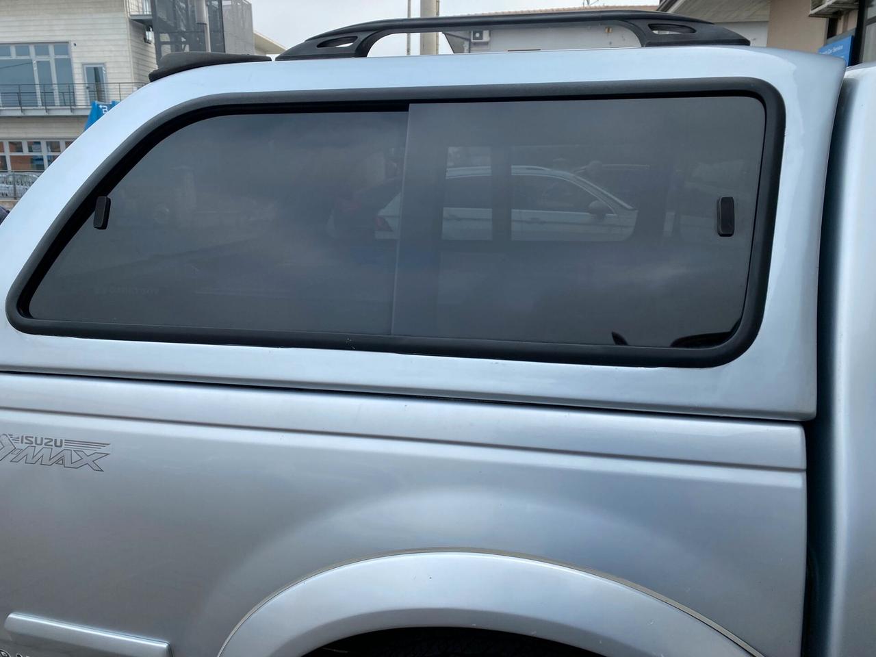 Isuzu D-Max 3.0 TD 4WD GANCIO TRAINO