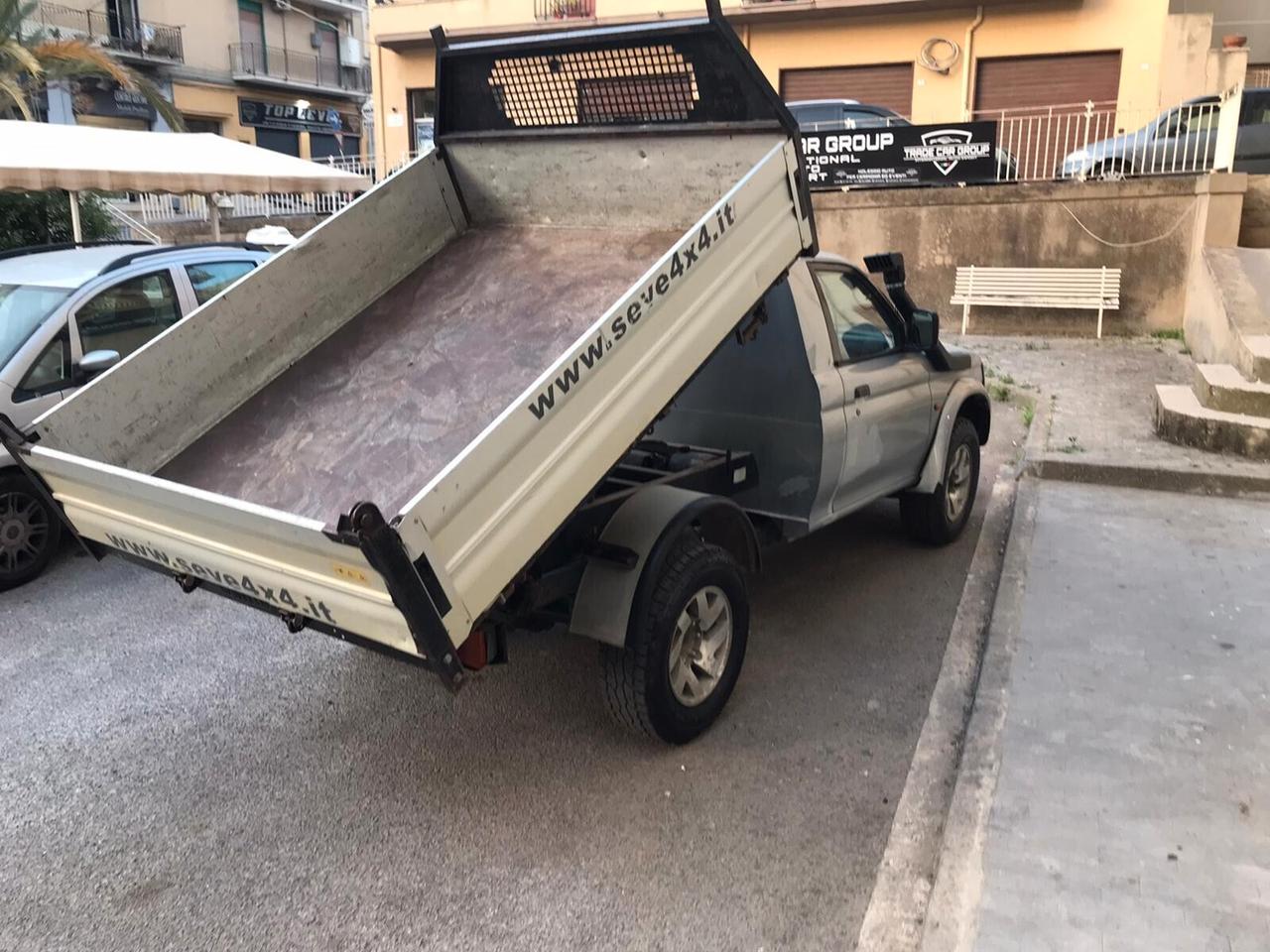Mitsubishi L200 2.5 TDI 4WD RIBALTABILE
