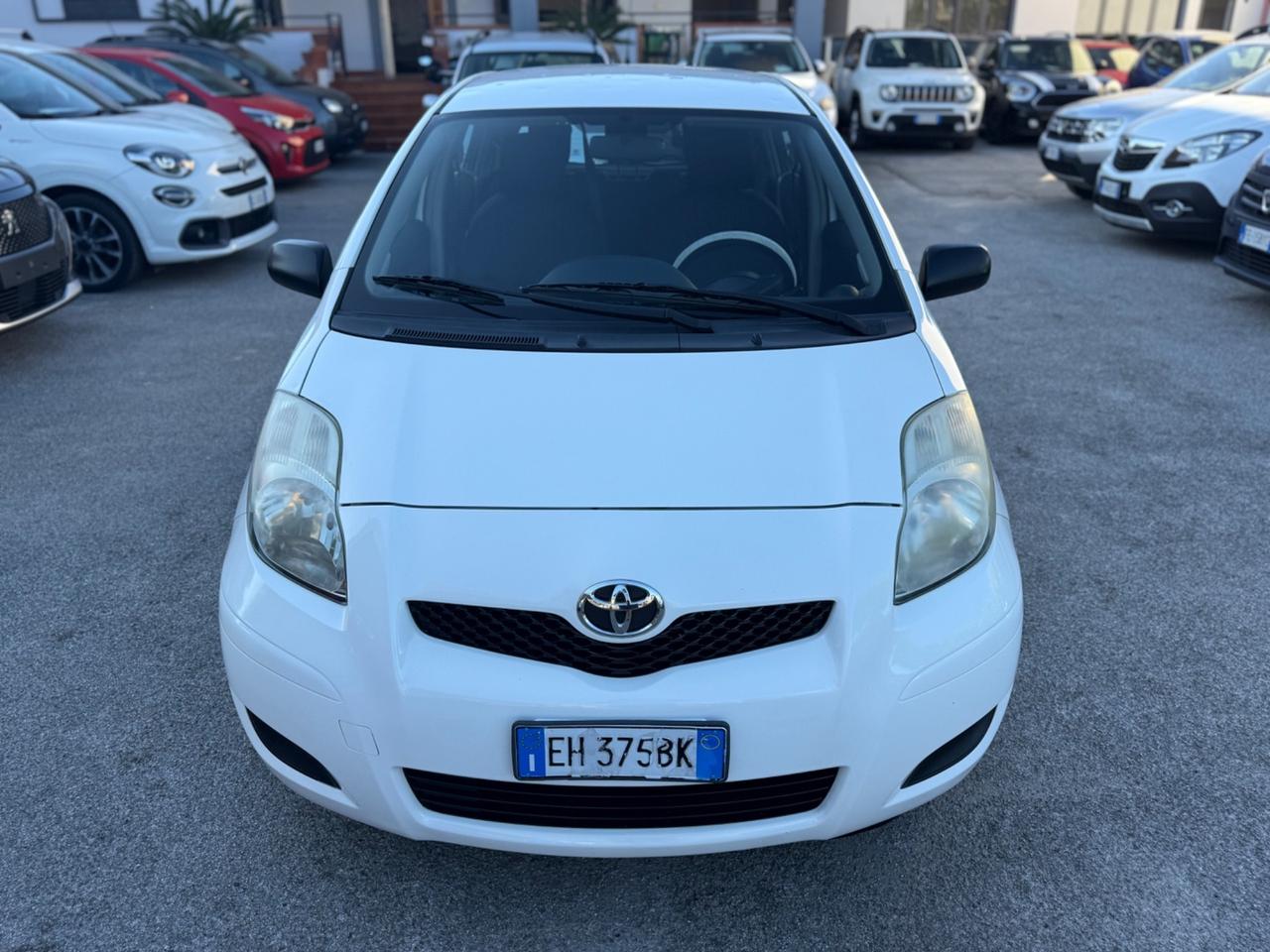 Toyota Yaris 1.0 5 porte Sol 140.000 km