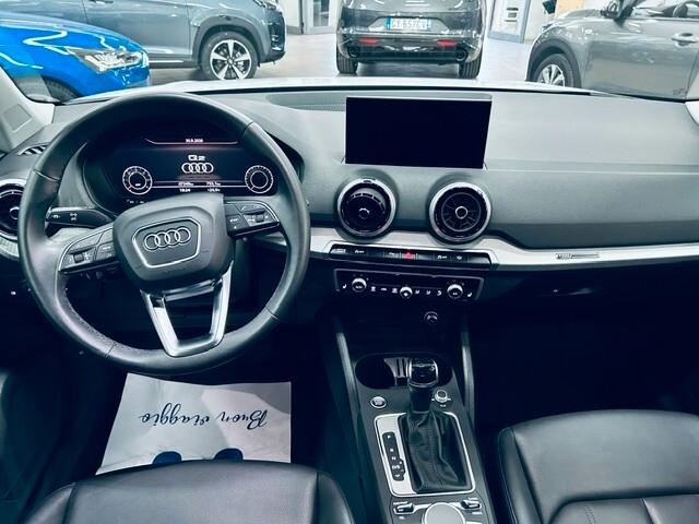 Audi Q2 35 TDI S tronic Identity Black