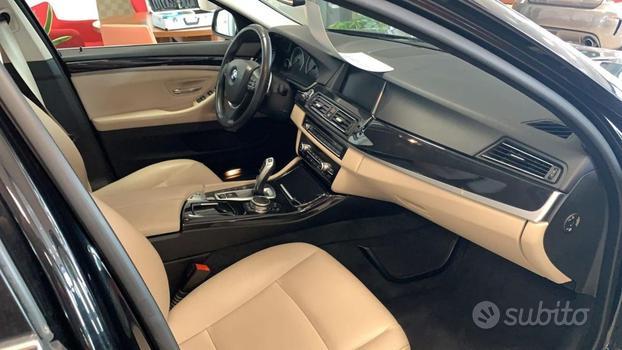 BMW 520 d Xdrive Touring Luxury