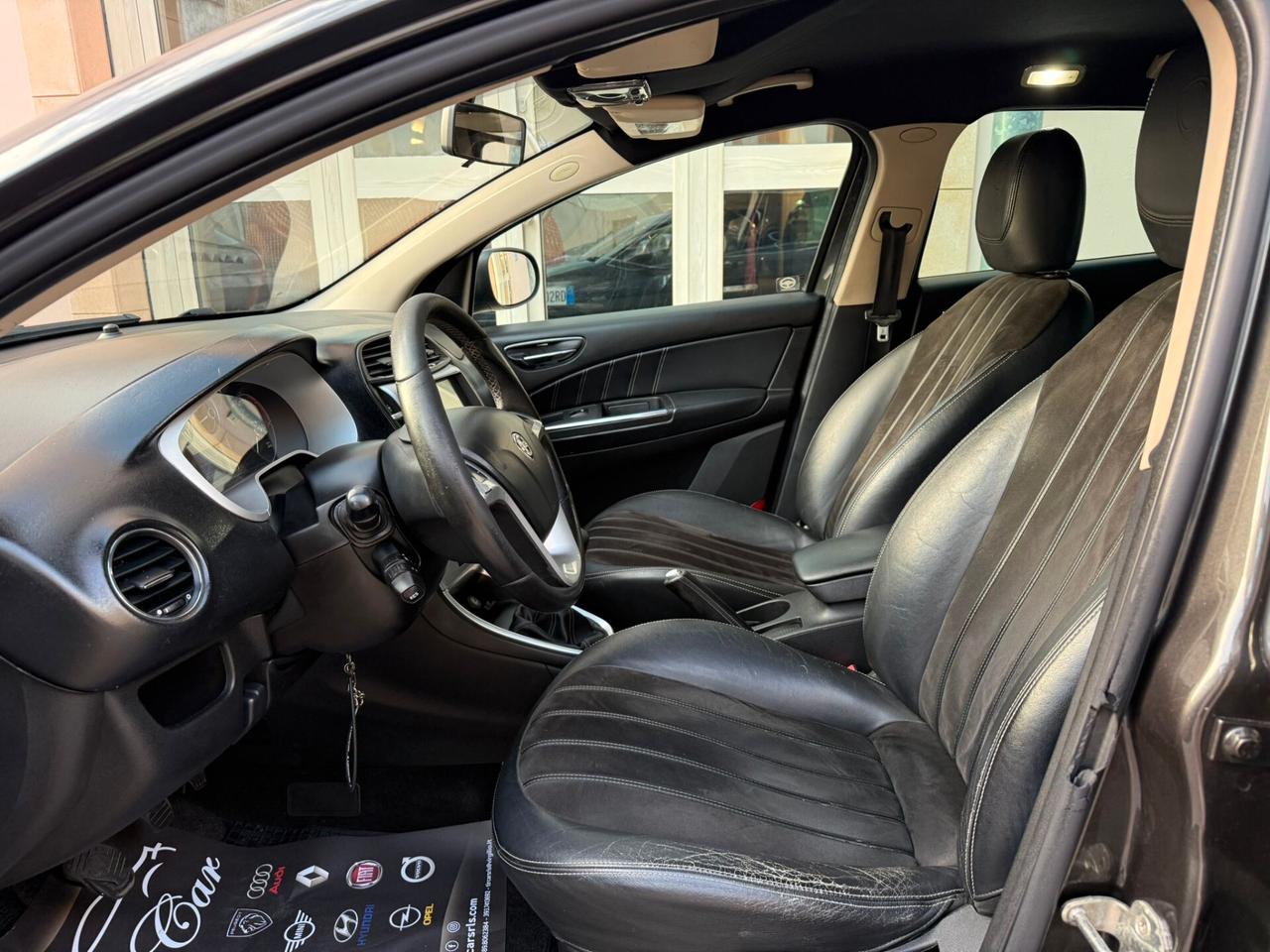 LANCIA DELTA PLATINO 1.6 MJT 120CV ALCANTARA NAVI CAM ANNO 2011
