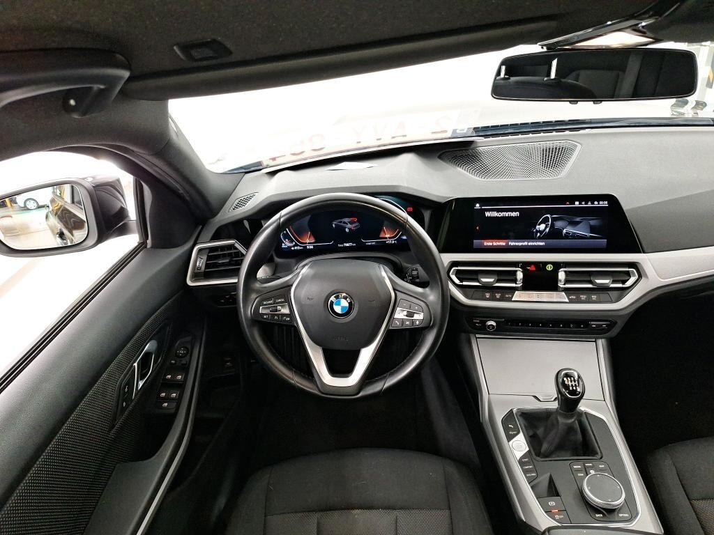 BMW 316D 122CV 6M. 4P. BUSINESS ADVANTAGE ( FARI LED - BMW DIGITAL COCKPIT - CLIMA TRIZONA - NAVI - MIRROR - PDC )