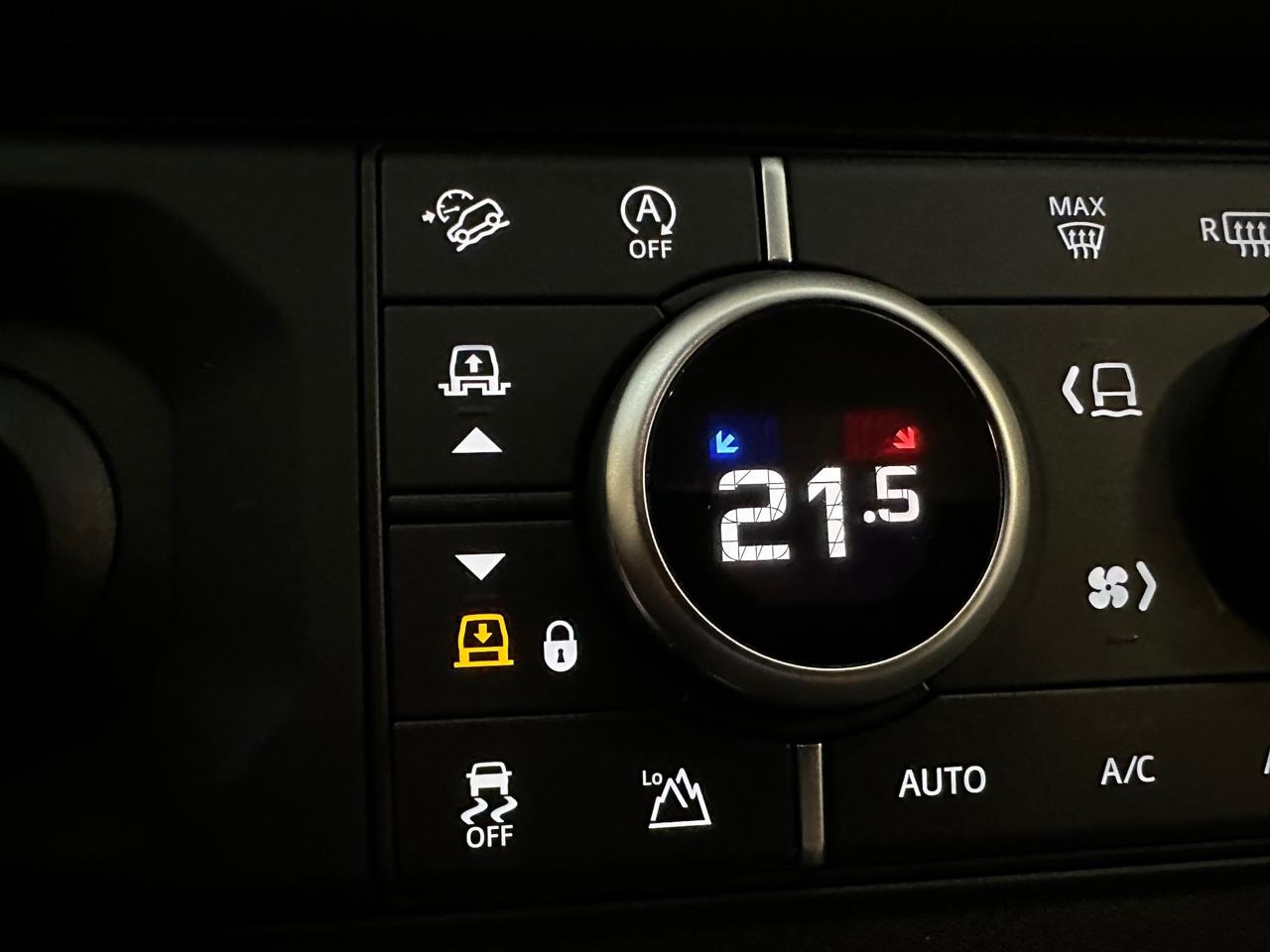 Land Rover Defender 110 3.0D I6 200 CV AWD Auto SE