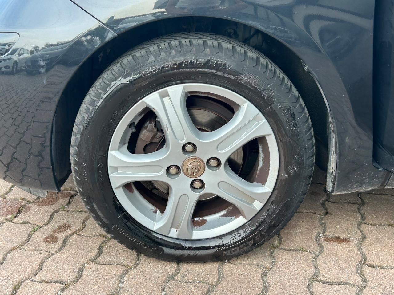 Toyota Yaris 1.4 D-4D DPF 5 porte Sol