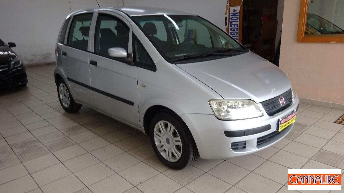 FIAT - Idea - 1.3 Multijet 16V 70CV BlackEnergy