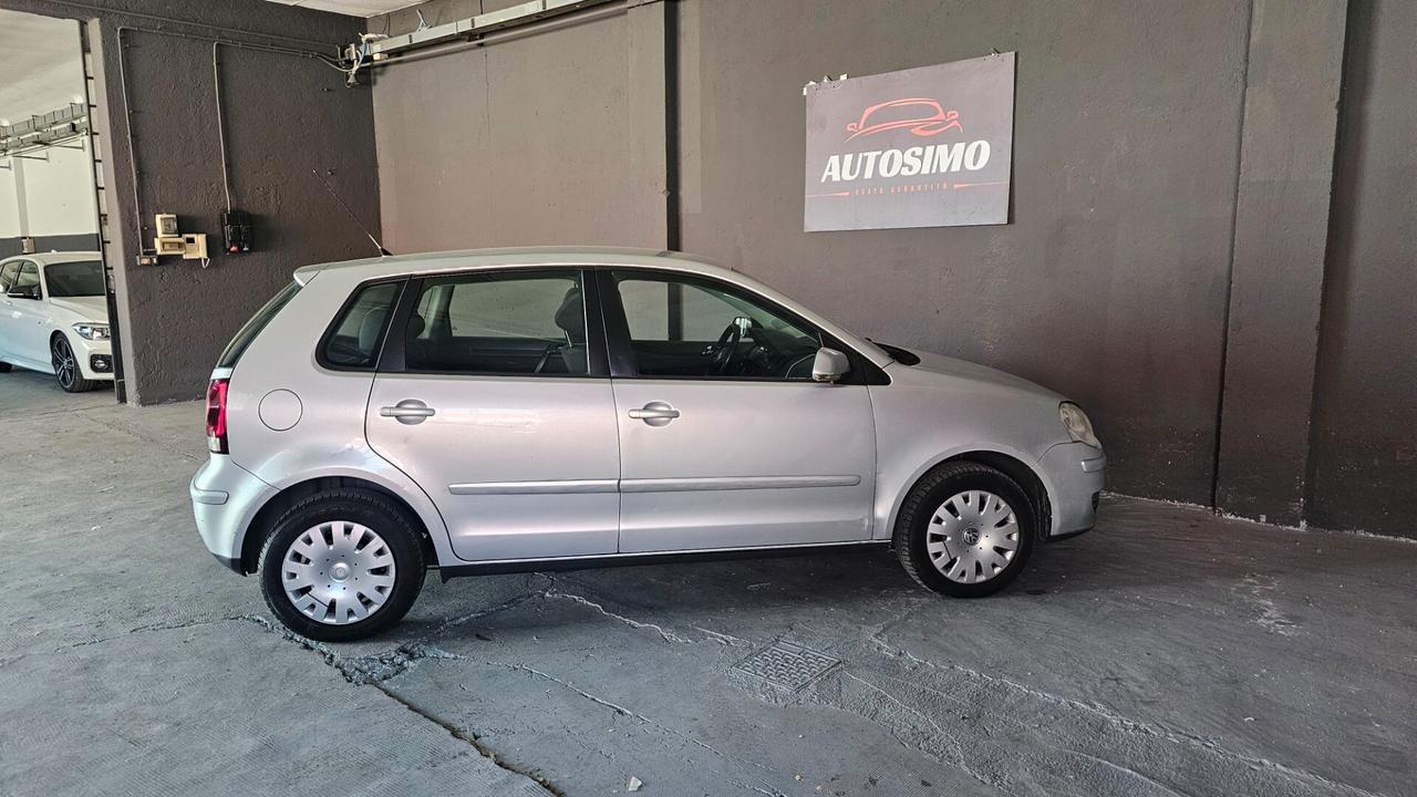 Volkswagen Polo 1.4/75CV 16V 5p. Sportline