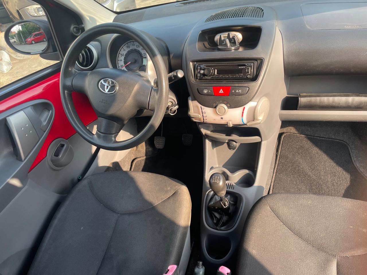 Toyota Aygo 1.0 12V VVT-i 3 porte Sound