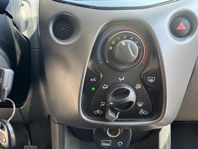TOYOTA Aygo 1.0 VVT-i 72 CV 5 porte x-business NESSUN VINCOLO