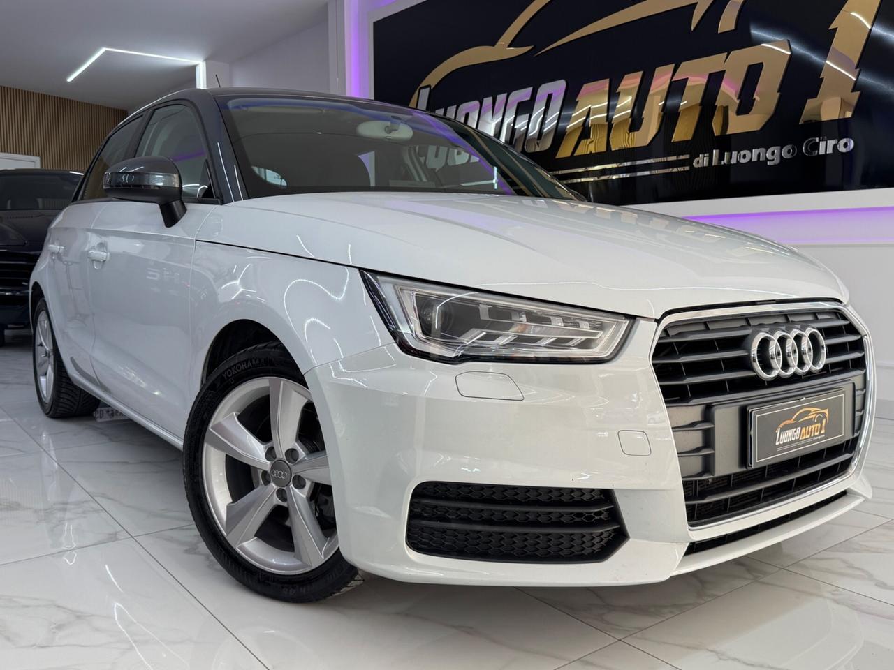 Audi A1 1.6 TDI 116CV S tronic Sport Bi-Color