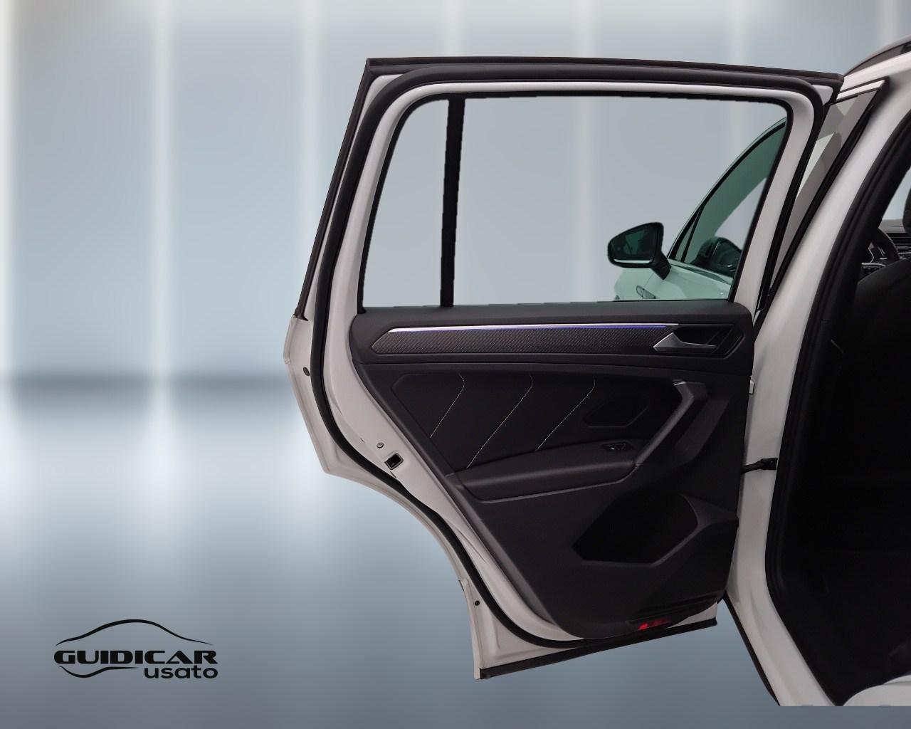 VOLKSWAGEN Tiguan II 2021 - Tiguan 1.5 tsi R-Line 150cv dsg