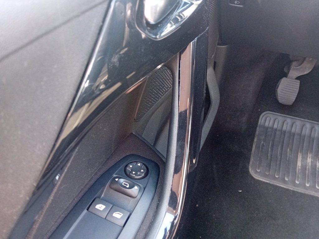 PEUGEOT 208 5 porte del 2019