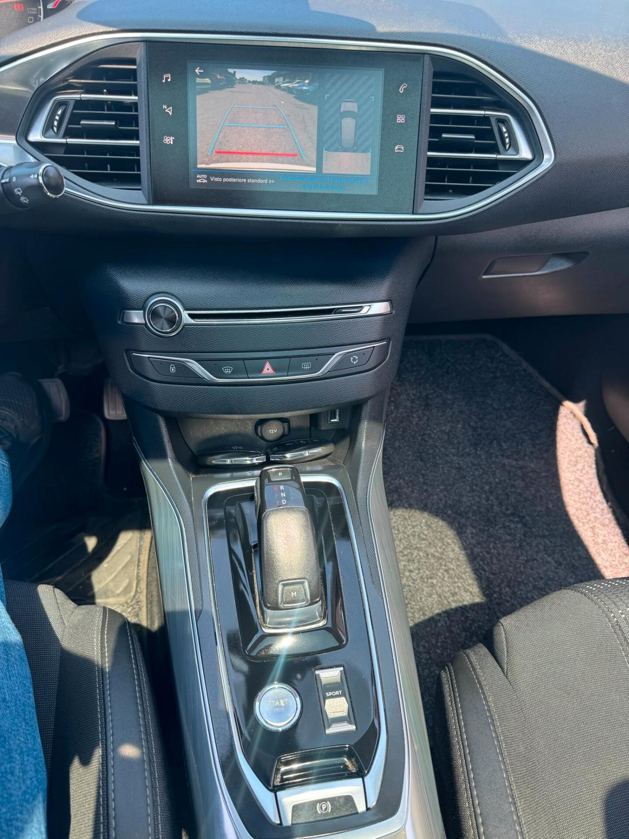 Peugeot 308 BlueHDi 130 S&S EAT8 Allure *unipro* tetto* carplay*
