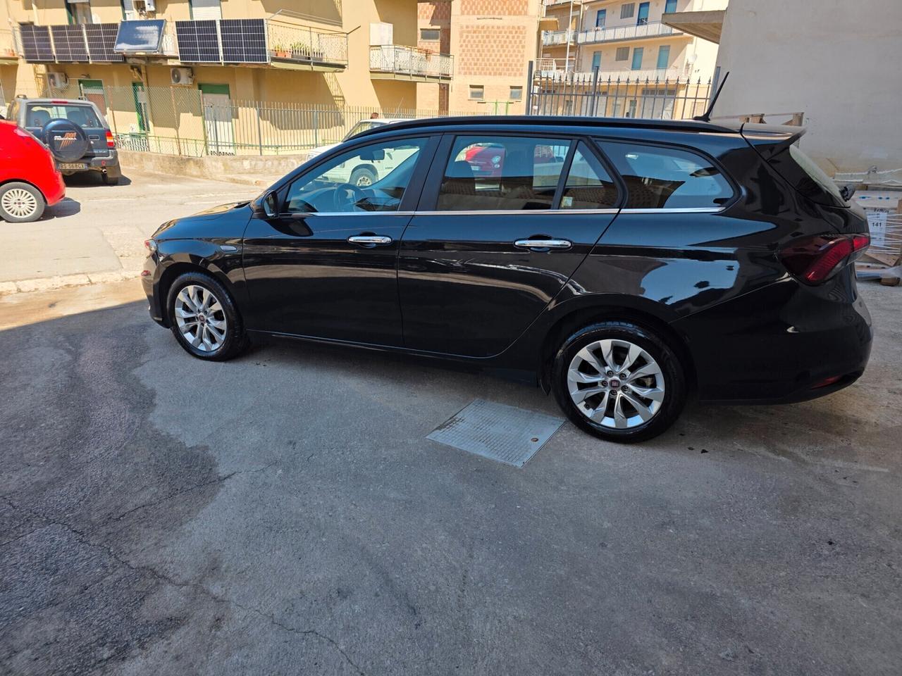 Fiat Tipo 1.6 Mjt S&S SW Lounge