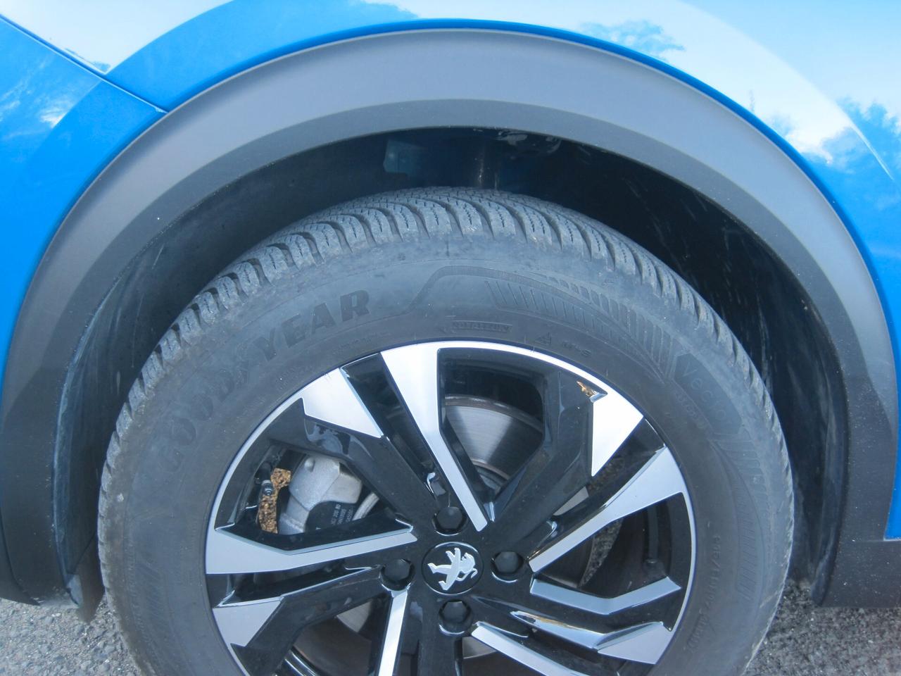 Peugeot 2008 BlueHDi 130 S&S EAT8 Allure