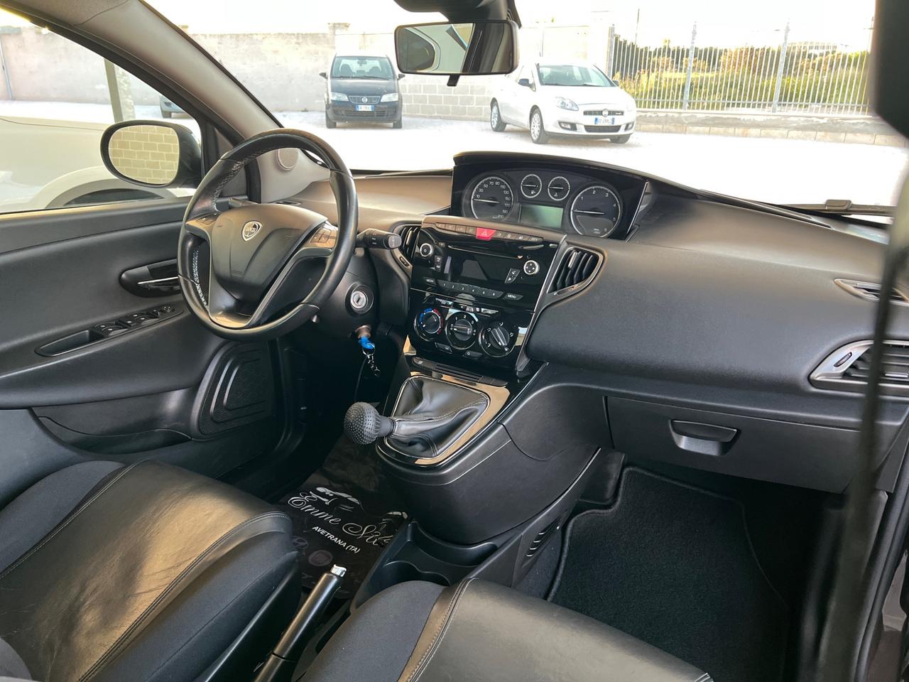 Lancia Ypsilon 1.3 MJT 95 CV 5 porte S&S Platinum TETTO PELLE