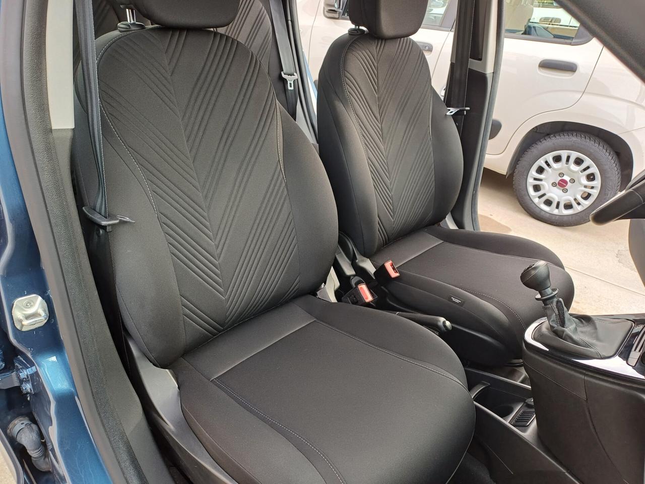 Lancia Ypsilon 1.0 FIRE FLY HYBRID 5 PORTE