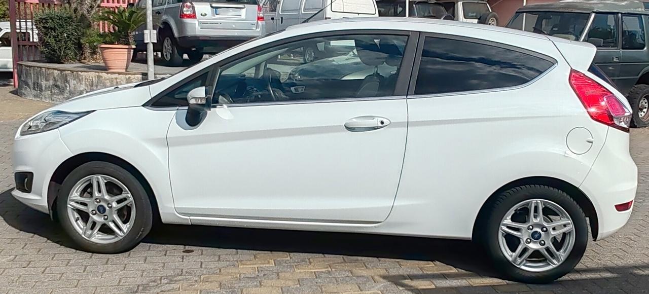 Ford Fiesta 1.6 TDCi 95CV 3 porte Individual